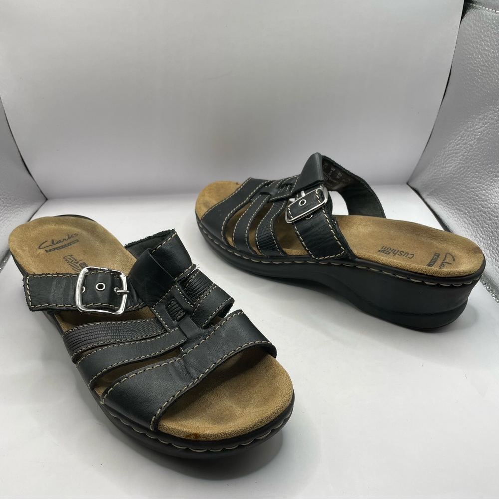 Clarks black leather slide sandals  straps buckle wedge women’s Us 8
